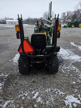 Image of John Deere 1023E equipment image 2