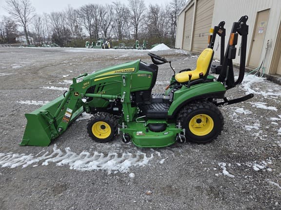Image of John Deere 1023E equipment image 3
