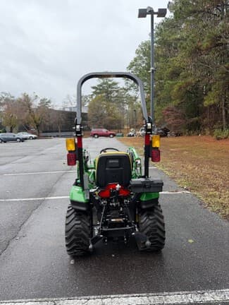 Image of John Deere 1023E equipment image 3