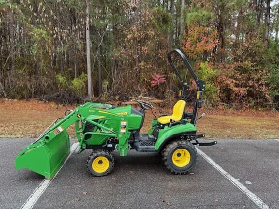 Image of John Deere 1023E Primary image