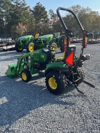 Image of John Deere 1023E equipment image 4