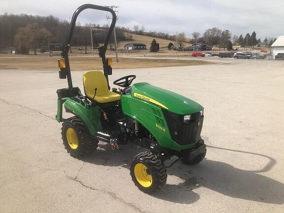 Image of John Deere 1023E equipment image 3