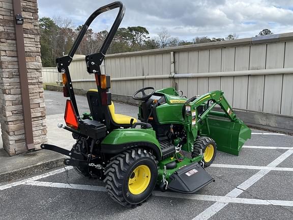 Image of John Deere 1023E equipment image 4