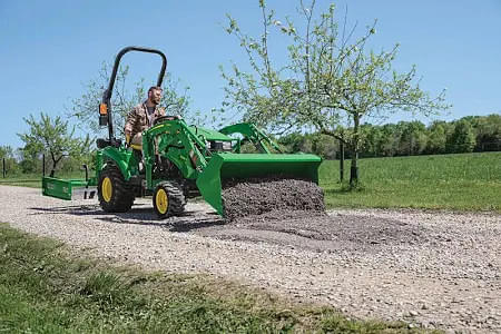 Image of John Deere 1023E equipment image 1