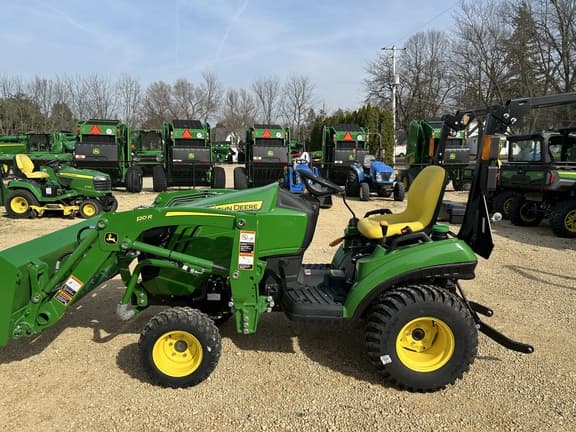 Image of John Deere 1023E equipment image 1
