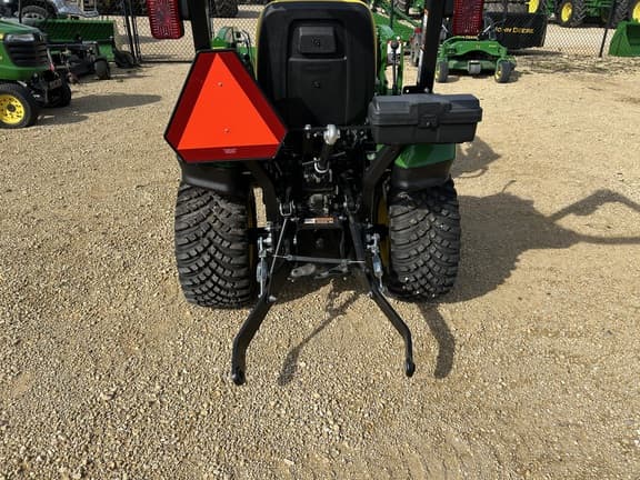 Image of John Deere 1023E equipment image 3