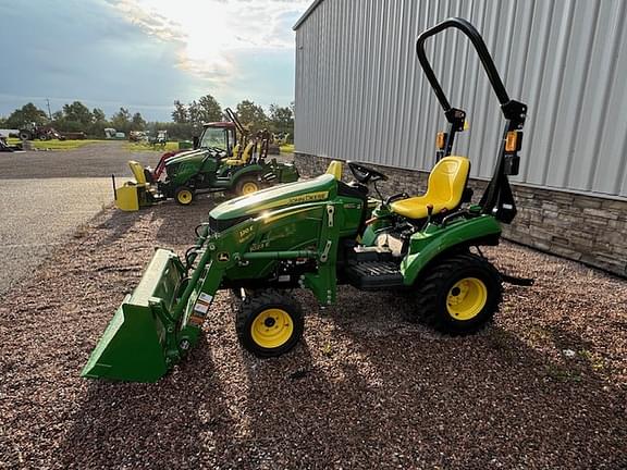 Image of John Deere 1023E equipment image 1