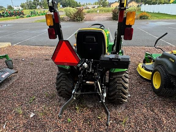 Image of John Deere 1023E equipment image 3