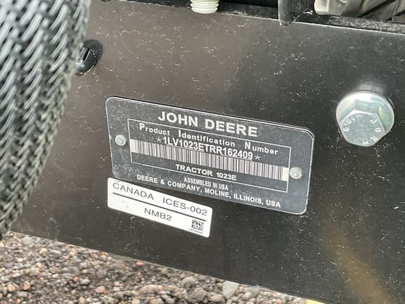 Image of John Deere 1023E equipment image 2