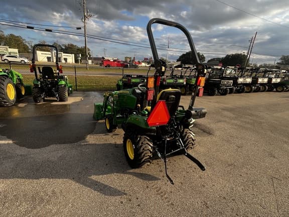 Image of John Deere 1023E equipment image 4