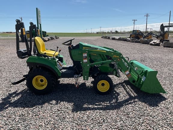 Image of John Deere 1023E equipment image 3