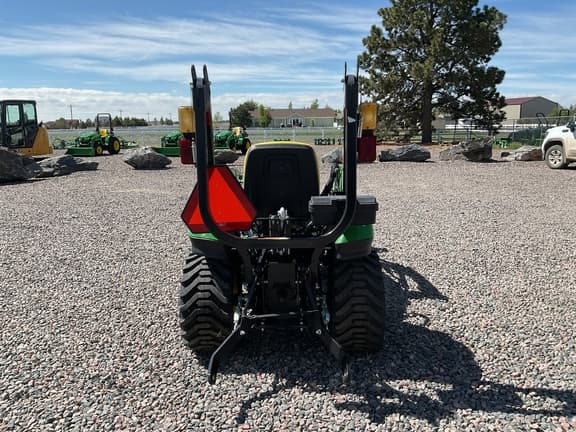 Image of John Deere 1023E equipment image 4