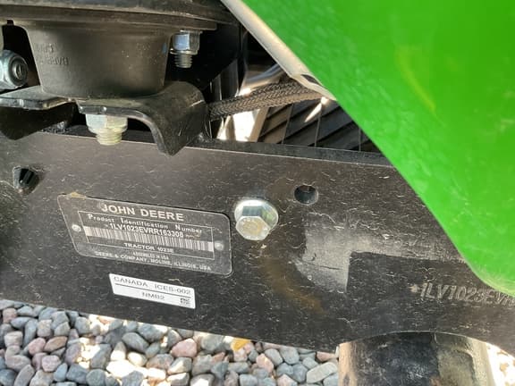 Image of John Deere 1023E equipment image 2