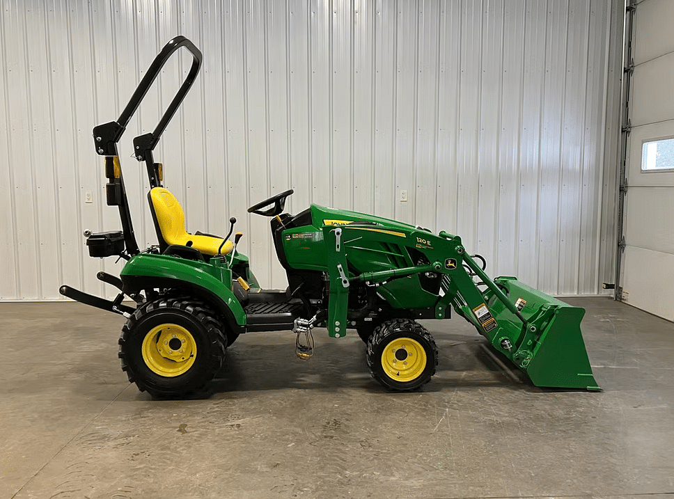 Image of John Deere 1023E Primary Image