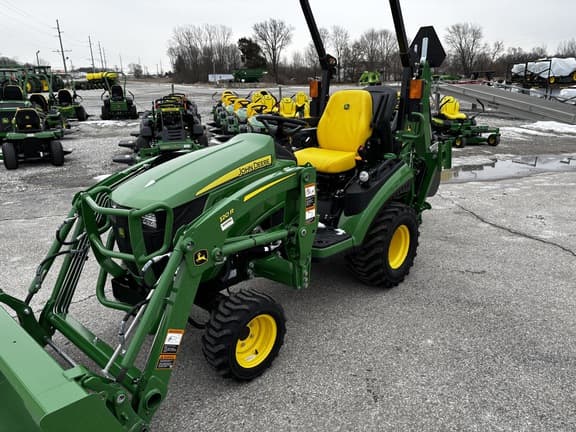 Image of John Deere 1025R equipment image 3