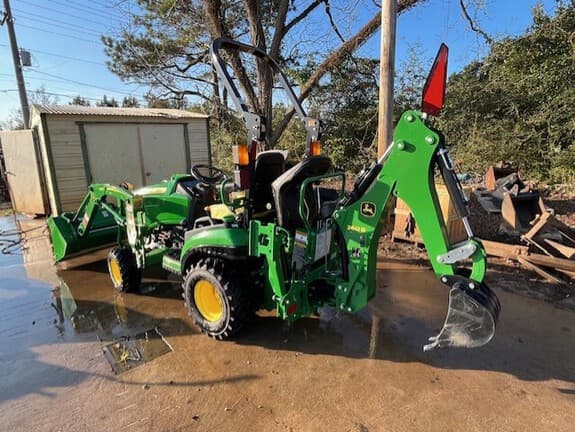 Image of John Deere 1025R equipment image 3