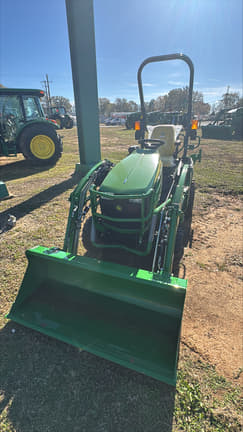 Image of John Deere 1025R equipment image 4