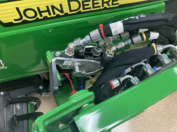 Image of John Deere 1025R equipment image 1