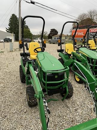 Image of John Deere 1025R equipment image 3