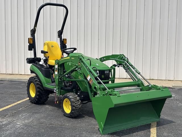Image of John Deere 1025R equipment image 3