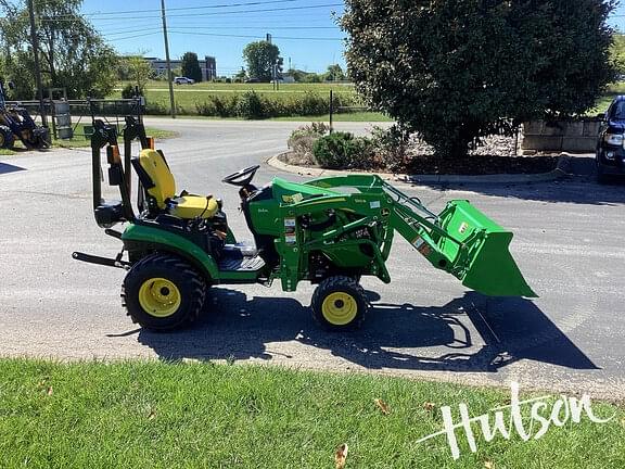 Image of John Deere 1025R equipment image 3