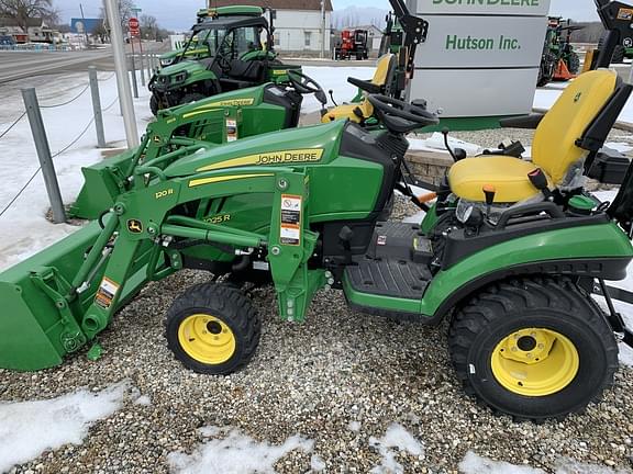 Image of John Deere 1025R equipment image 2