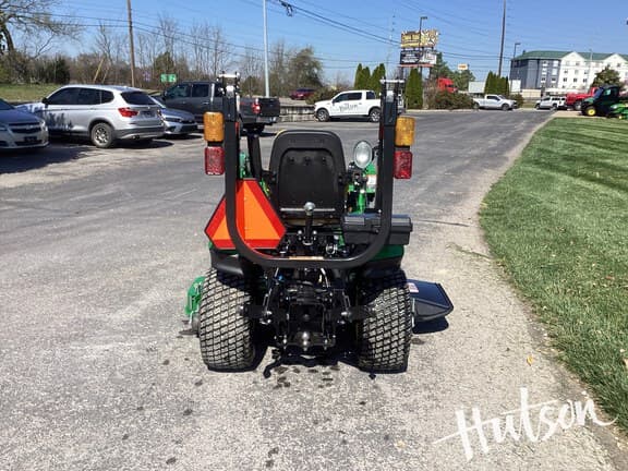 Image of John Deere 1025R equipment image 3
