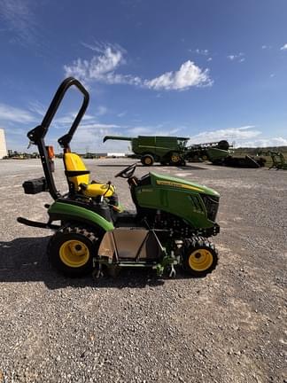 Image of John Deere 1025R equipment image 3