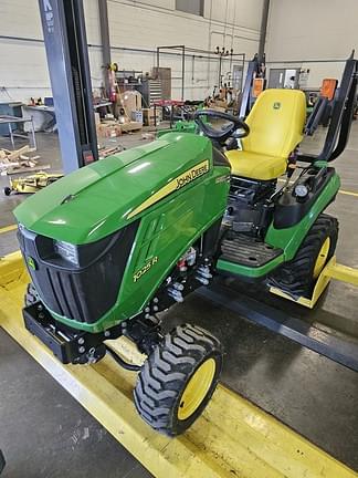 Image of John Deere 1025R equipment image 3