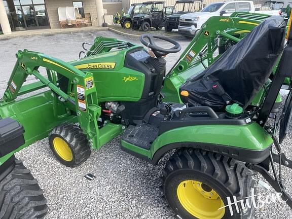 Image of John Deere 1025R equipment image 4