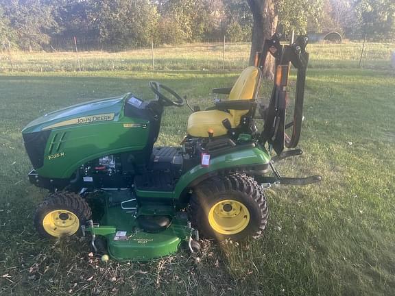 Image of John Deere 1025R equipment image 1