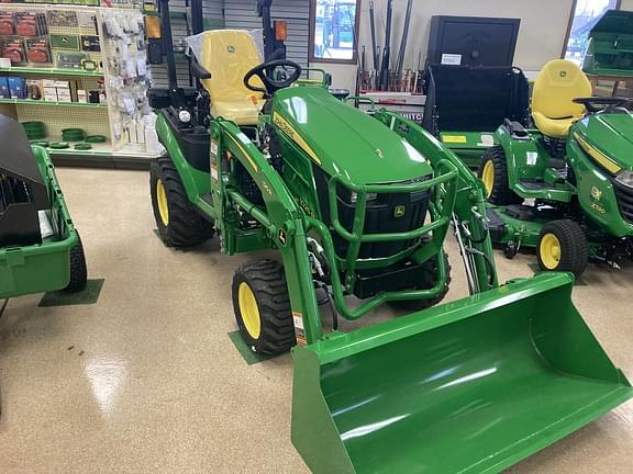 Image of John Deere 1025R equipment image 3