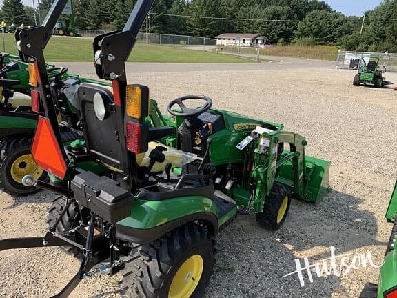 Image of John Deere 1025R equipment image 2