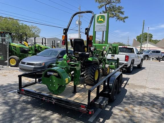 Image of John Deere 1025R equipment image 3