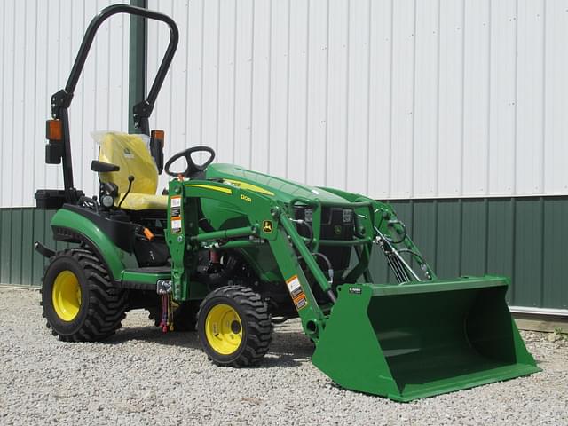 Image of John Deere 1025R equipment image 3