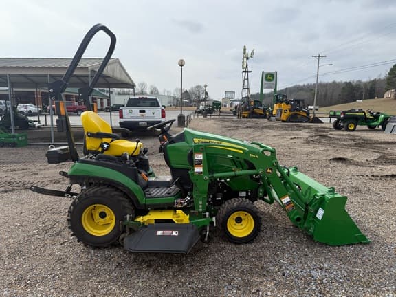 Image of John Deere 1025R equipment image 2