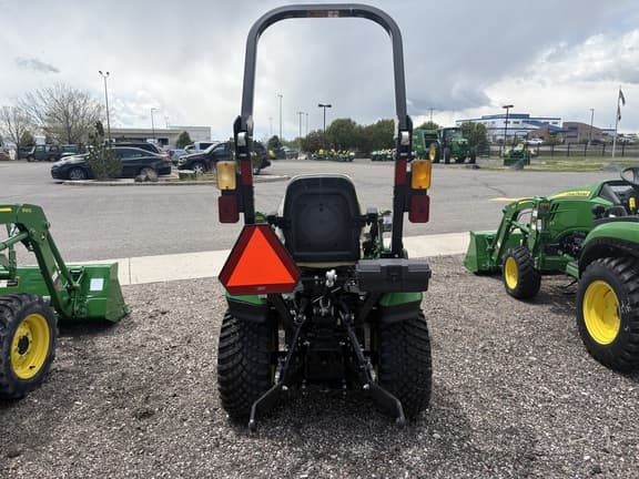 Image of John Deere 1025R equipment image 4