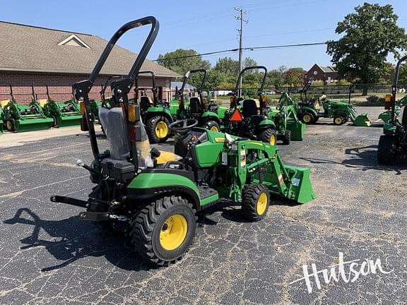 Image of John Deere 1025R equipment image 4