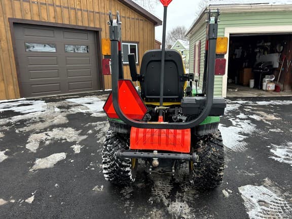 Image of John Deere 1025R equipment image 1