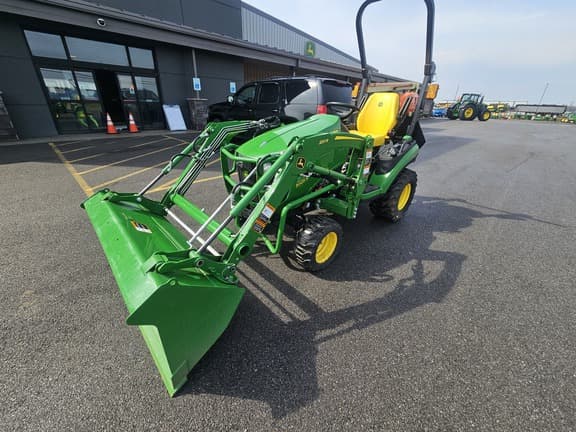 Image of John Deere 1025R equipment image 3