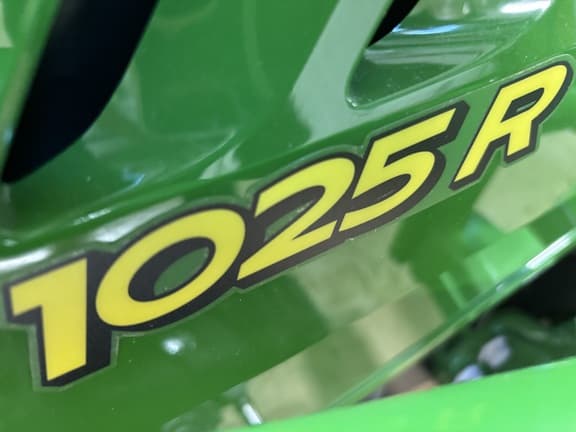 Image of John Deere 1025R equipment image 2