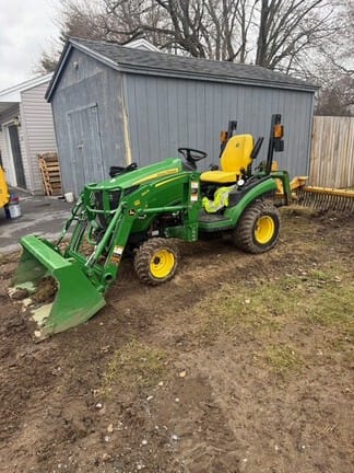 2024 John Deere 1025R Equipment Image0