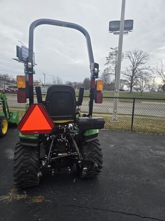 Image of John Deere 1025R equipment image 3