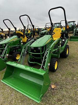 Image of John Deere 1025R equipment image 2