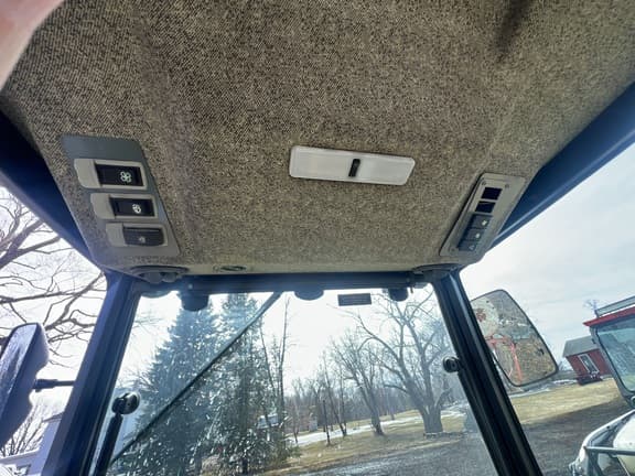 Image of John Deere 1025R equipment image 4