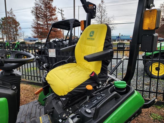 Image of John Deere 1025R equipment image 4