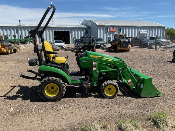 Image of John Deere 1025R equipment image 2