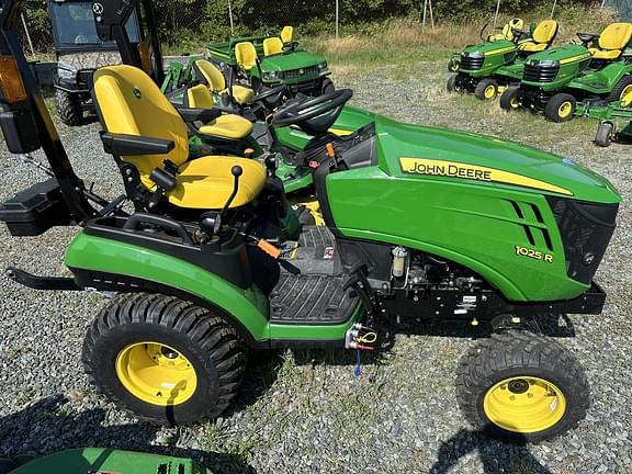 Image of John Deere 1025R equipment image 1