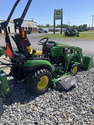 Image of John Deere 1025R equipment image 3