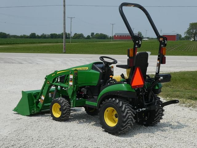 Image of John Deere 1025R equipment image 1